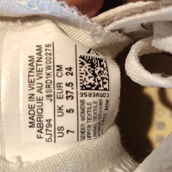 Converse - Picture 6 of 7